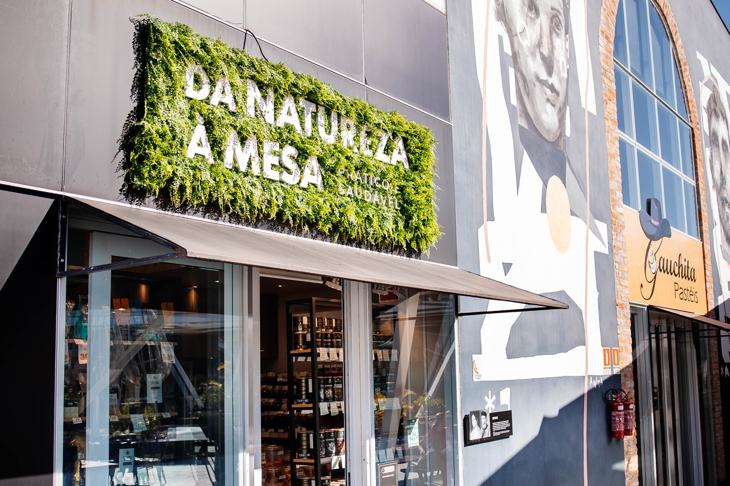 NATUREZA À MESA